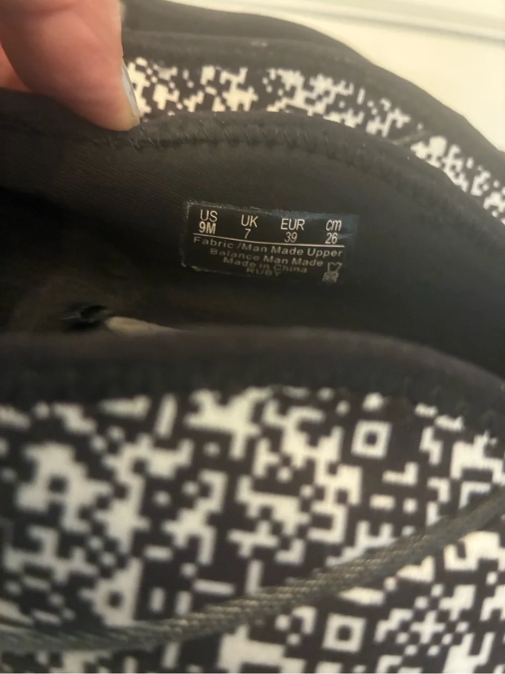 Bzees Shoes women’s sneakers slip ons size 9